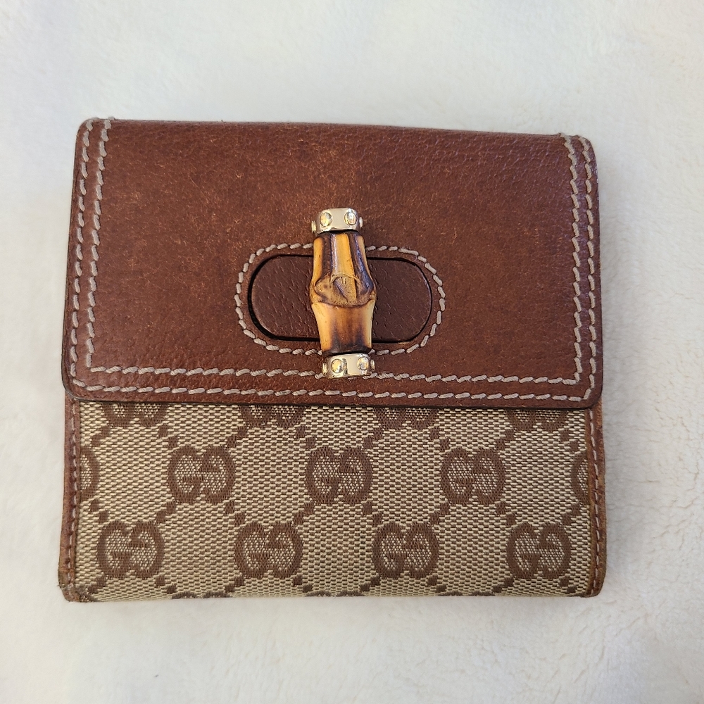 Auth Gucci wallet